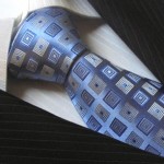 حكم ربطة العنق المصنوعة من الحرير الخالص